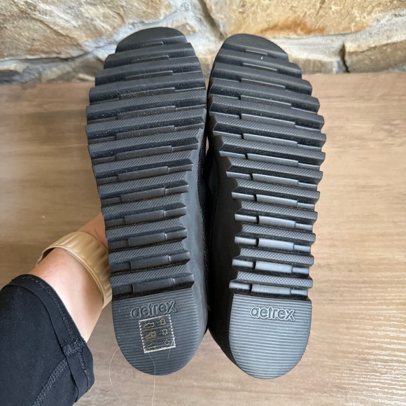 Aetrex Black Leather Brianna Ballet Flat - Picture 6 of 8